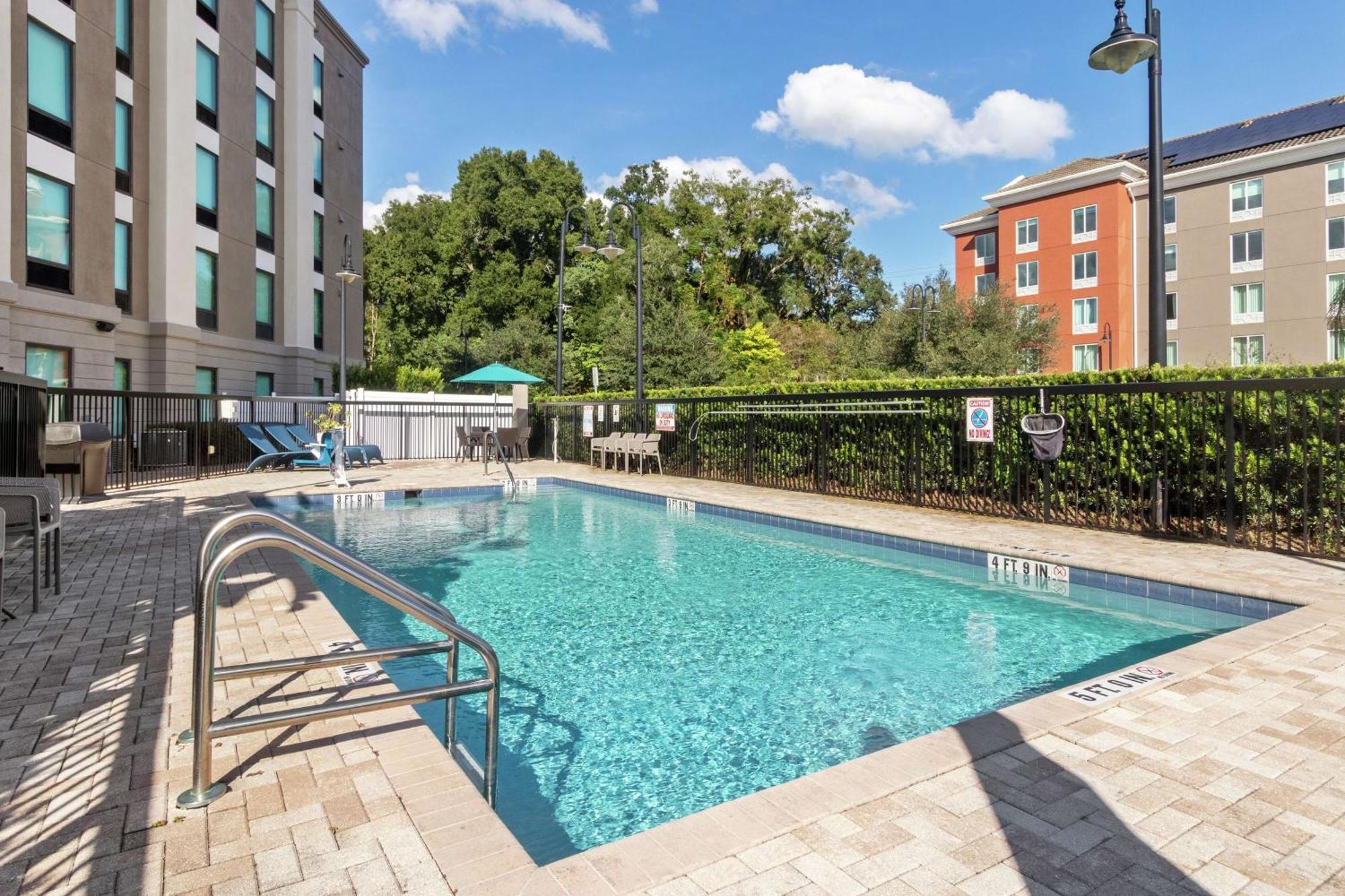 Hampton Inn & Suites Orlando-Apopka Forest City Exteriör bild
